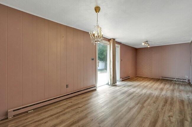 Building Photo - 15-47-47 Elmary Pl