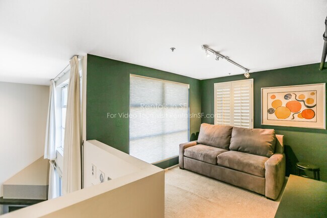 Building Photo - 281 Clara St