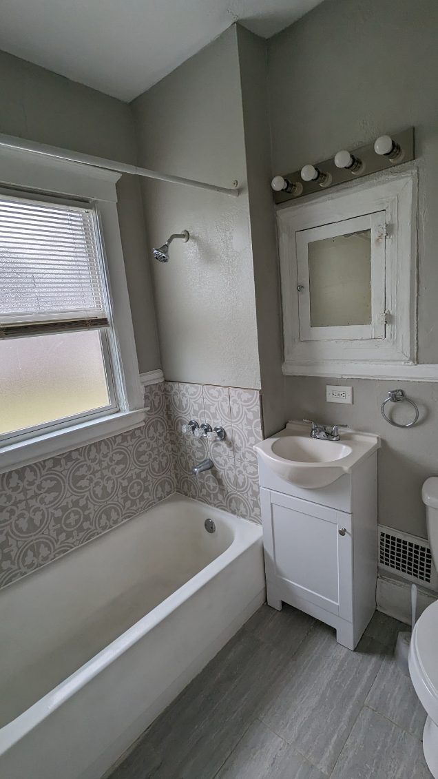 Foto del edificio - 534 Holbrook St