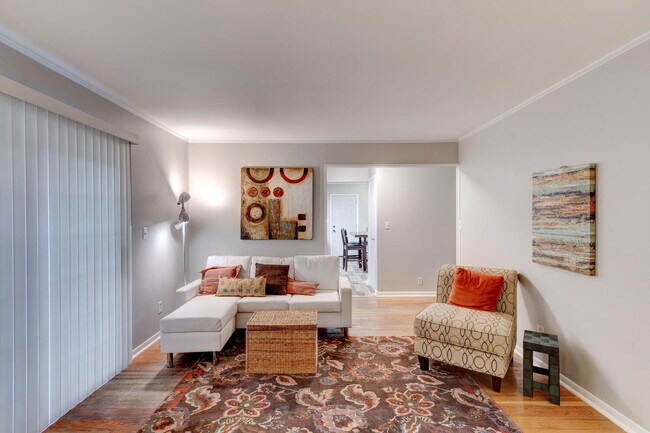 Foto del edificio - 9016 Wallingwood Dr