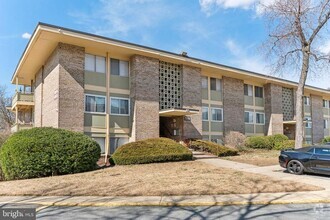 Building Photo - 7208 Donnell Pl