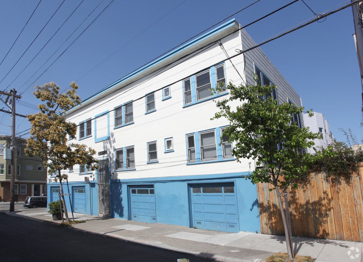 Building Photo - 103 Lexington St