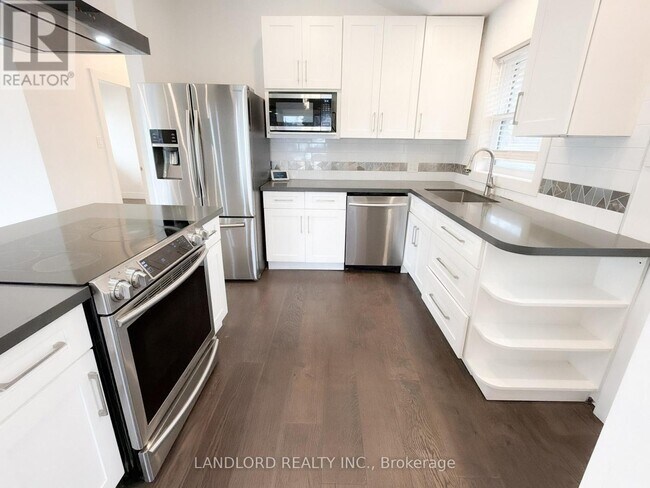 Photo du bâtiment - 18 Deerfield Rd