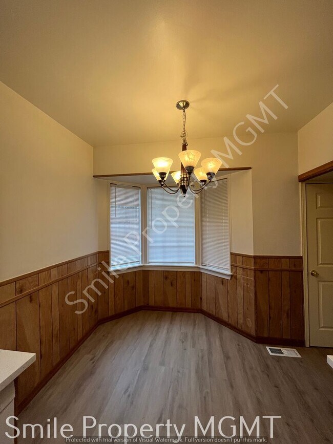 Foto del edificio - Lovely house with 4 bedrooms and 2.5 bathroom.