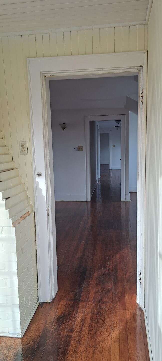 Building Photo - 20 Dunnedin Ln