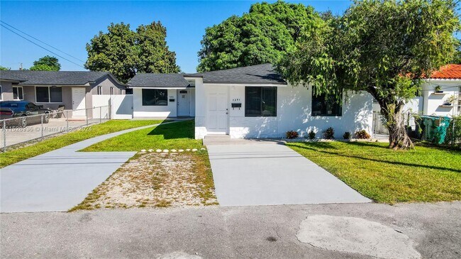 Building Photo - 7393 SW 22nd St