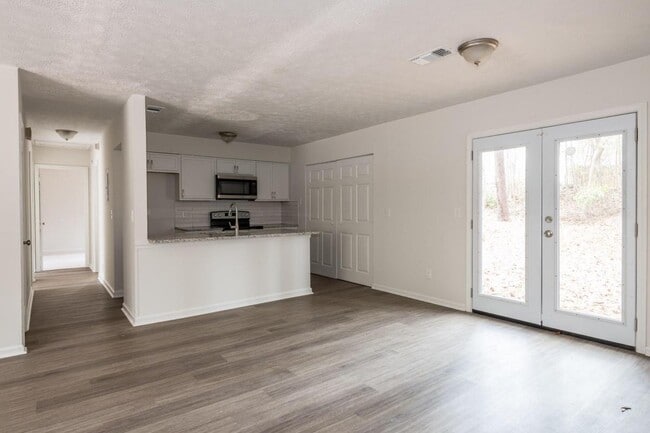 Building Photo - 9250 Woodgreen Way