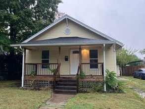 Building Photo - 2226 N Ramsey Ave