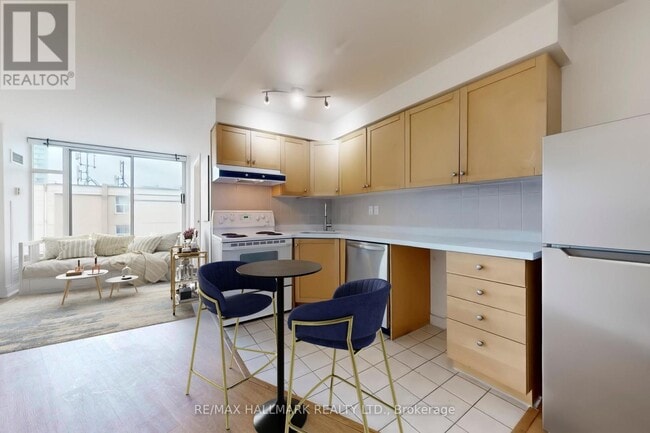 Building Photo - 650 Queens Quay W