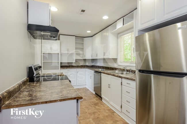 Foto del edificio - 6304 Zionsville Rd