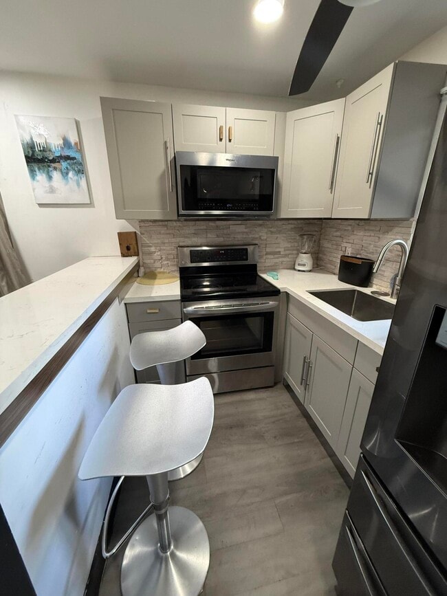 Foto del edificio - 168 NW 53rd St