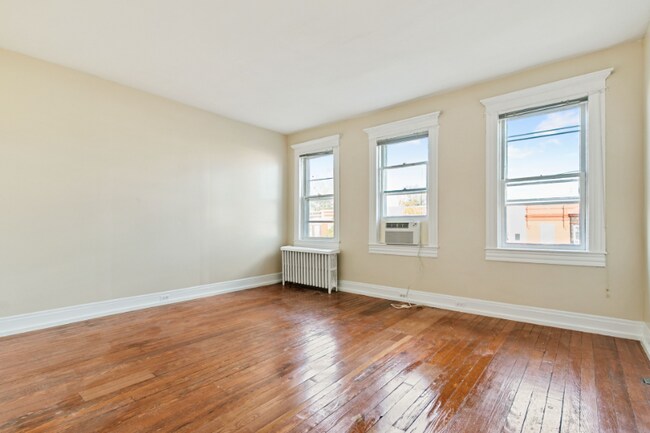 Foto del edificio - 2916 Guilford Ave