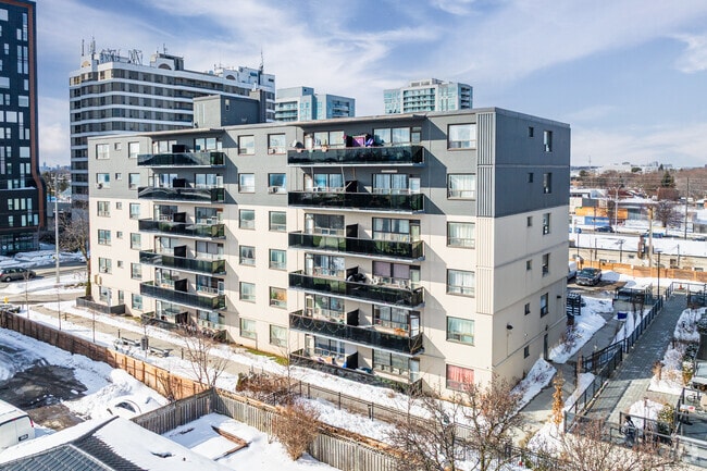 Photo du bâtiment - 1255 Birchmount Road