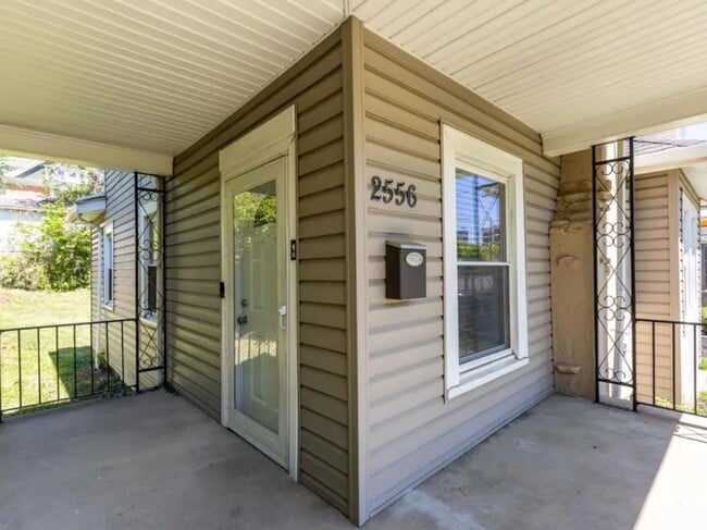 Building Photo - 2556 Williams Ave