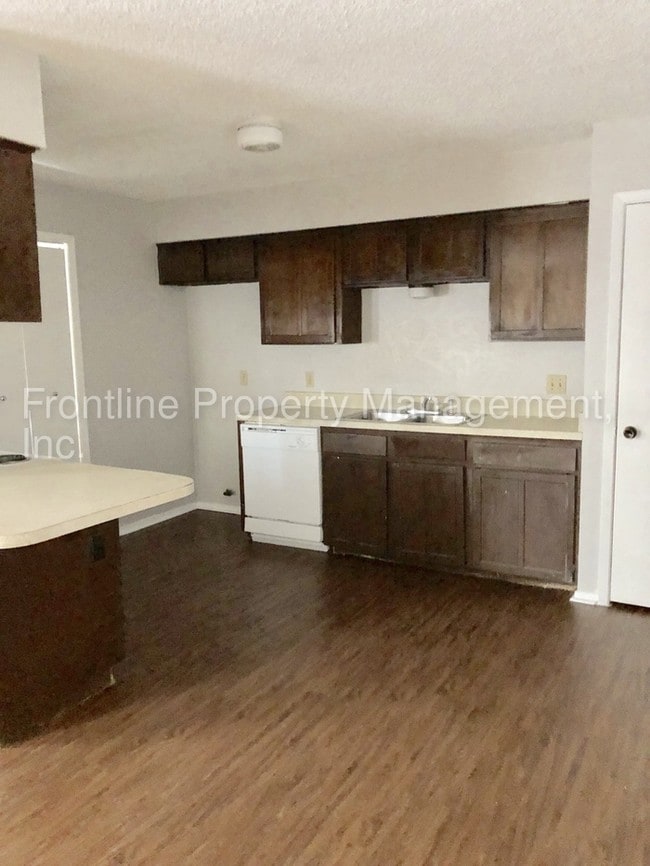 Near Parks Mall House Rental in Arlington, TX