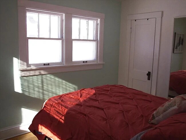 Foto del edificio - 1516 Badger Ave