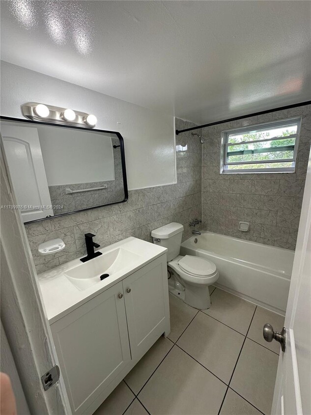 Foto del edificio - 2 bedroom in Miami Gardens FL 33169