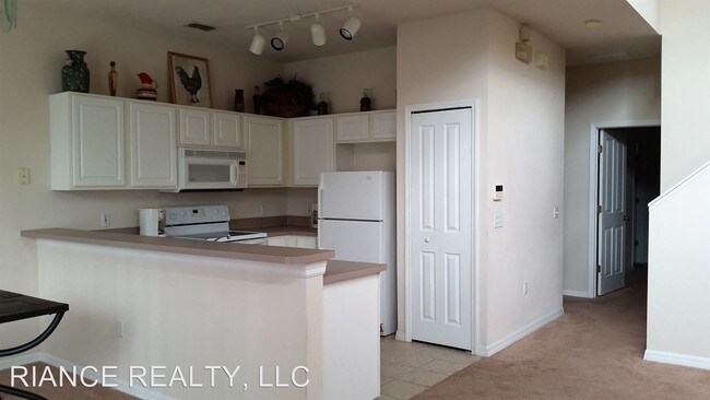 Foto del edificio - 4 br, 3.5 bath House - 335 MADISON CIRCLE
