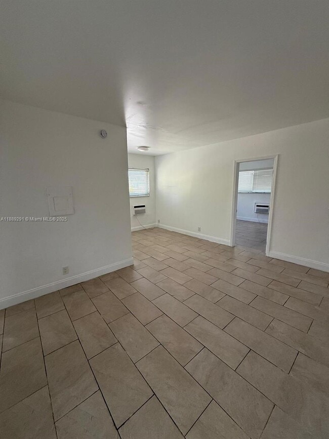 Building Photo - 7155 Rue Notre Dame