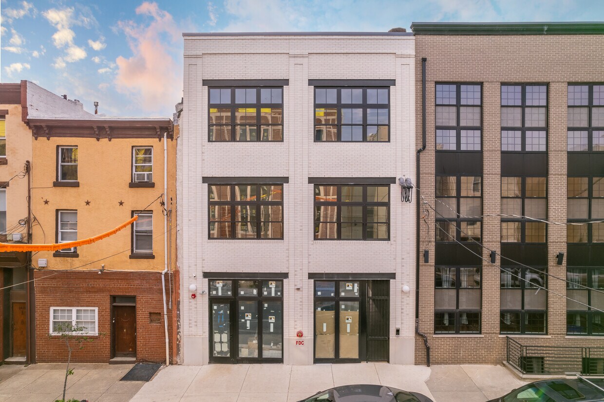 Primary Photo - 2414 Frankford Ave