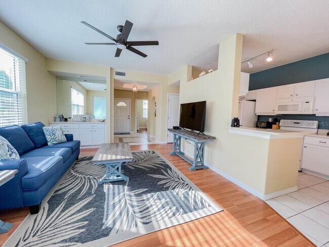 Foto del edificio - Beach and Downtown Venice! Furnished ground floor condo! Gorgous!