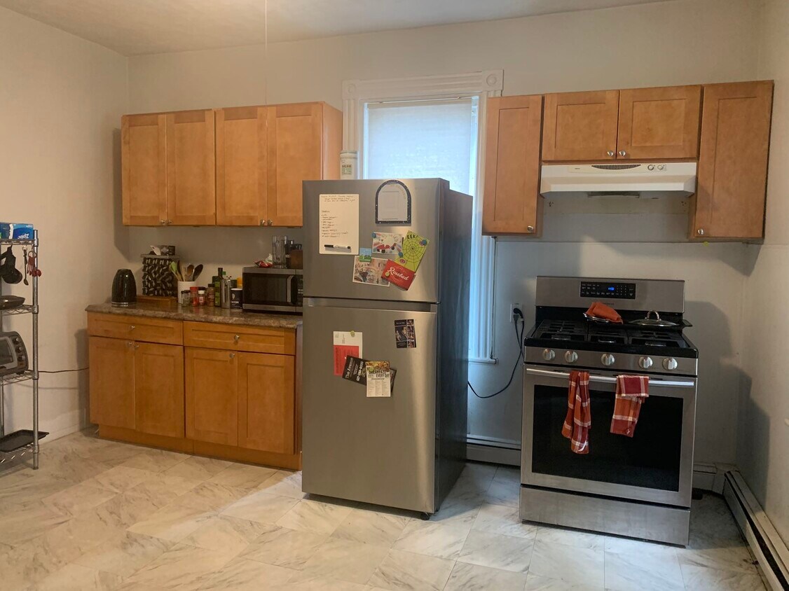 Foto principal - 32 E Cottage St