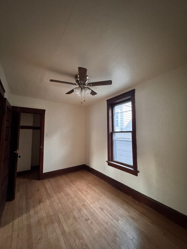Foto del edificio - 1825 N Astor St