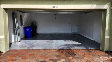 Building Photo - 3034 Royal Gardens Ave