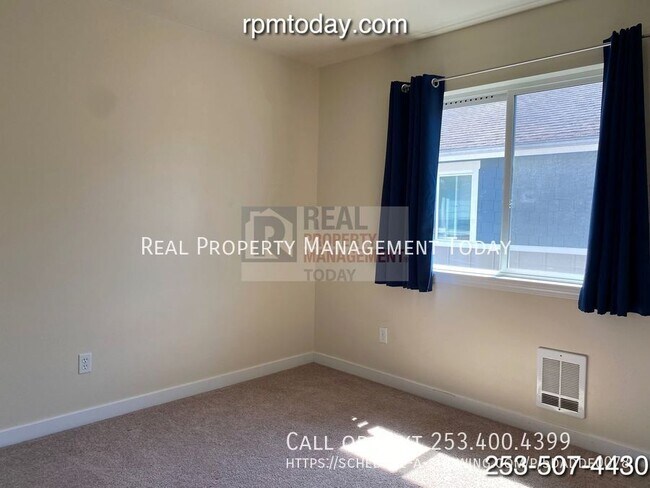 Building Photo - 4523 S Junett St