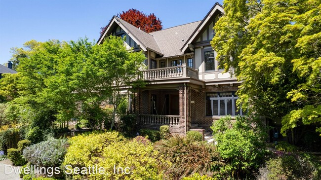 Building Photo - 3 br, 2.5 bath House - 2659 Cascadia Ave S