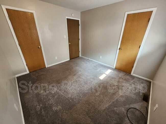 Building Photo - 2468 E Clayton Dr
