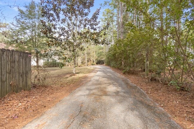 Foto del edificio - 8514 Polly Ln