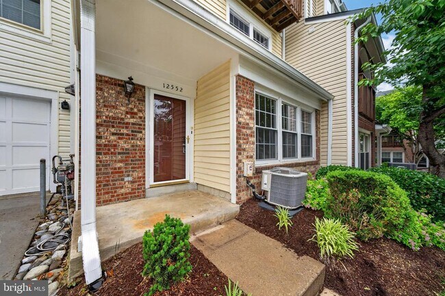 Building Photo - 12552 Kempston Ln