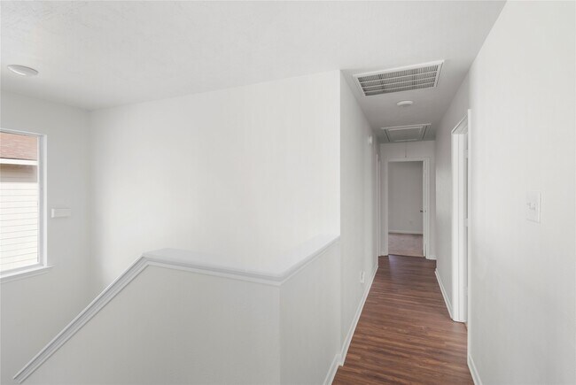 Building Photo - 19138 Larkspur Hills Dr