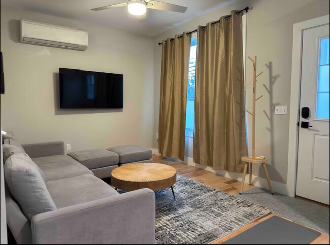 Building Photo - 172 White St