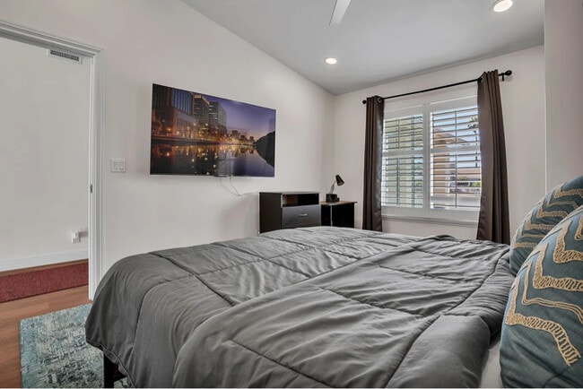 Building Photo - 3784 Nectarine Cir