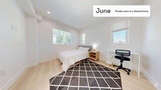 Building Photo - Private bedroom in 4 bed/3 bath Home
