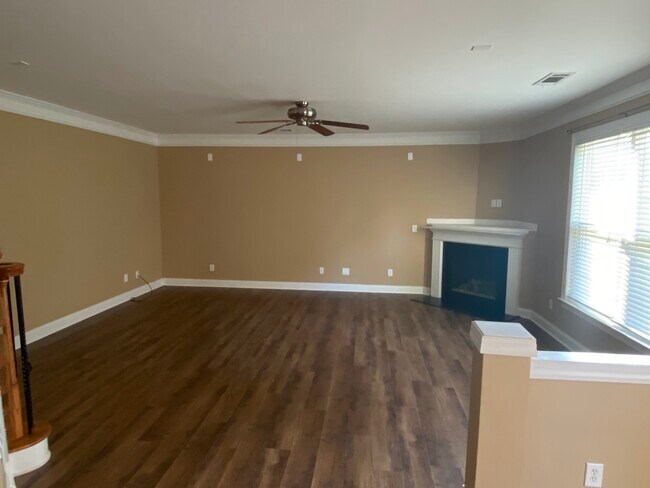Building Photo - 3715 Seaton Dr