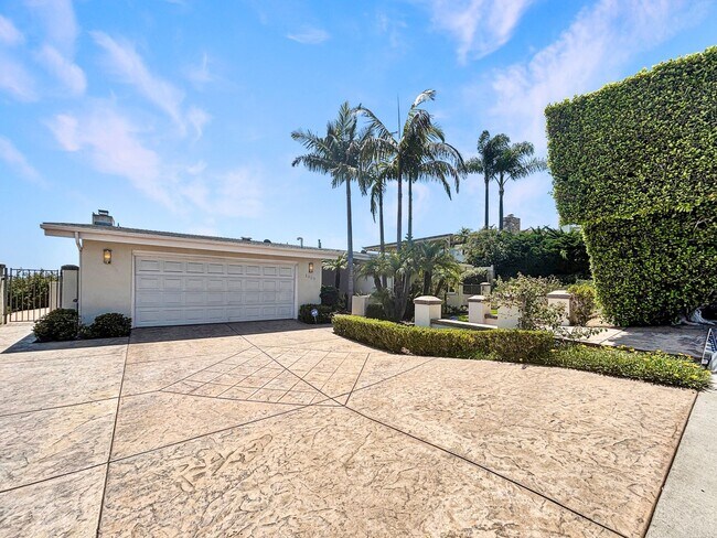 Foto del edificio - Gorgeous 3BD/2BA House in Pacific Beach W/...