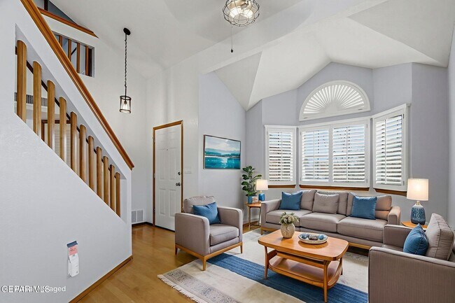 Building Photo - 1701 Dorothy Way