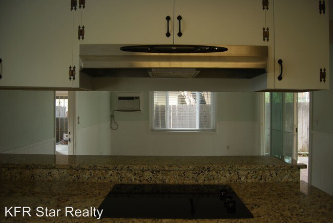 Building Photo - 6014 Lancaster Dr