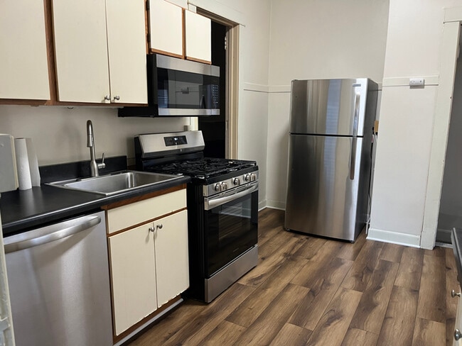 Foto del edificio - 149 E Gilman St