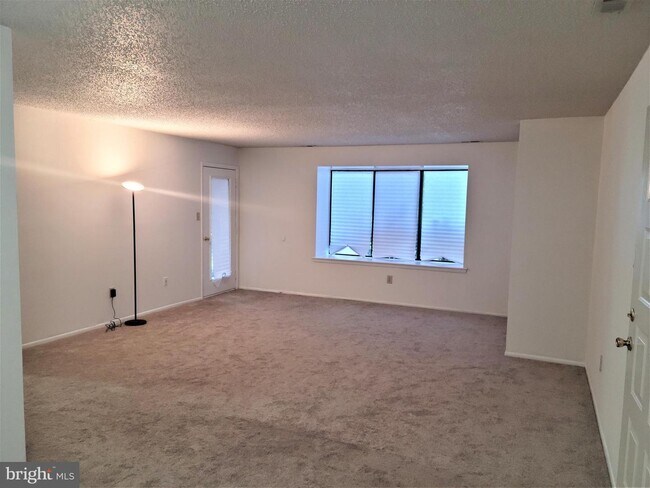 Foto del edificio - 5317A Aberdeen Dr