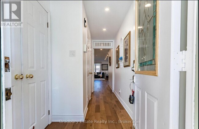 Building Photo - 6973 Lisanne Ct