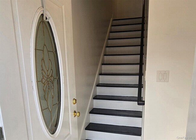 Foto del edificio - 74-11 85th Dr