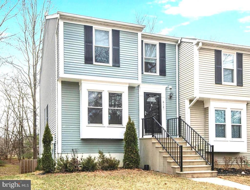 Foto principal - 6121 Cedar Wood Dr