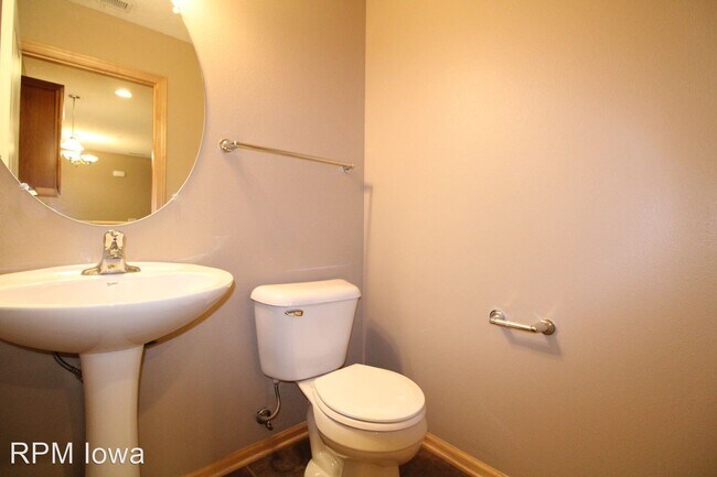 Building Photo - 2 br, 1.5 bath House - 567 86th Street