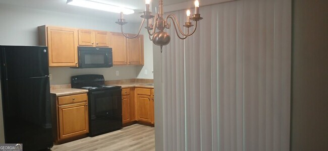 Building Photo - 757 Crestwell Cir