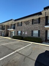 Building Photo - 318 Rainbow Dr