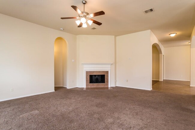 Building Photo - 17619 Sequoia View Ln